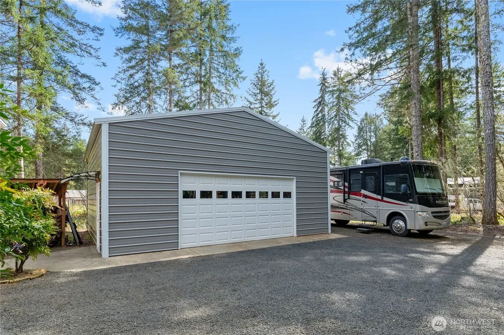 251 N Goldeneye Drive Hoodsport WA 98548