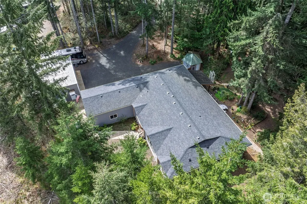 251 N Goldeneye Drive Hoodsport WA 98548