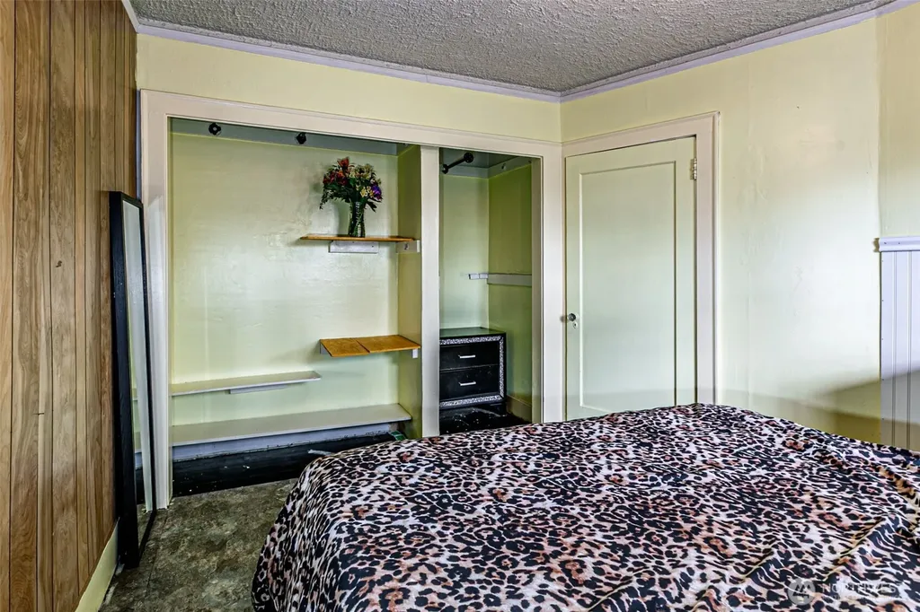 1432 S 56th Street Tacoma WA 98408