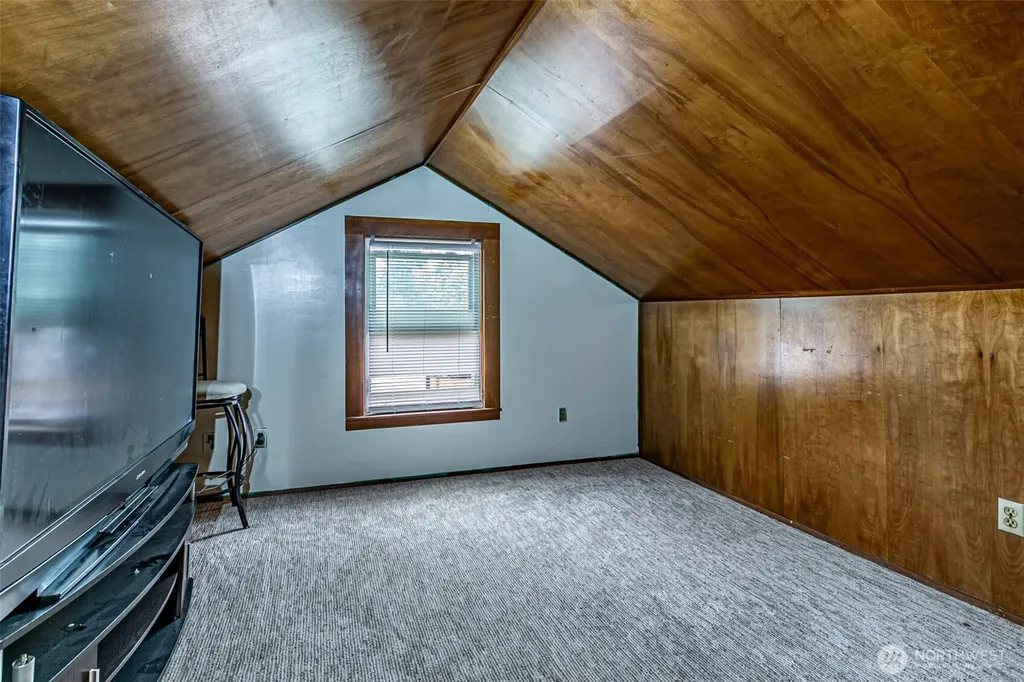 1432 S 56th Street Tacoma WA 98408