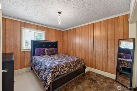 1432 S 56th Street Tacoma WA 98408