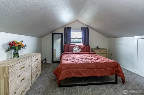 1432 S 56th Street Tacoma WA 98408