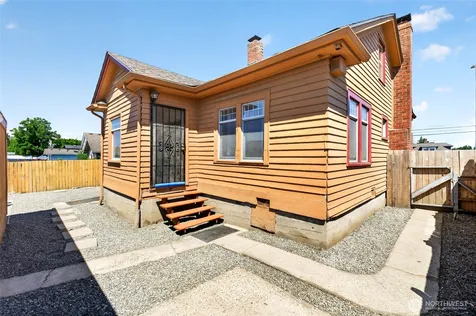 1432 S 56th Street Tacoma WA 98408