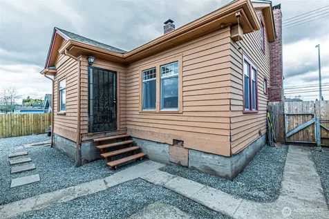 1432 S 56th Street Tacoma WA 98408