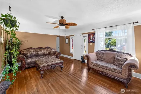 1432 S 56th Street Tacoma WA 98408