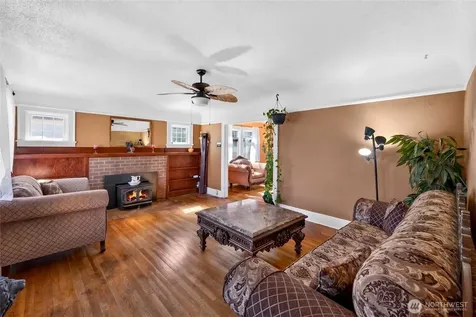 1432 S 56th Street Tacoma WA 98408