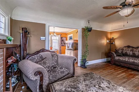 1432 S 56th Street Tacoma WA 98408