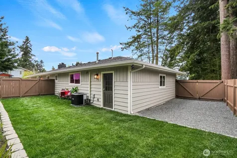 19326 66th Avenue W Lynnwood WA 98036