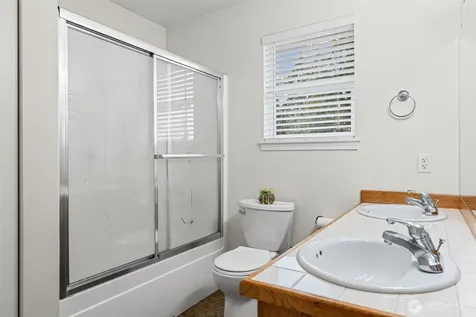 1817 180th Place SW Lynnwood WA 98037