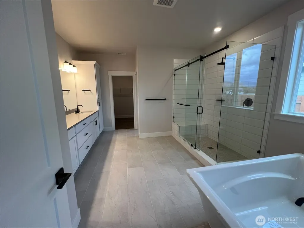 596 Thompson (Lot 18) Drive Enumclaw WA 98022