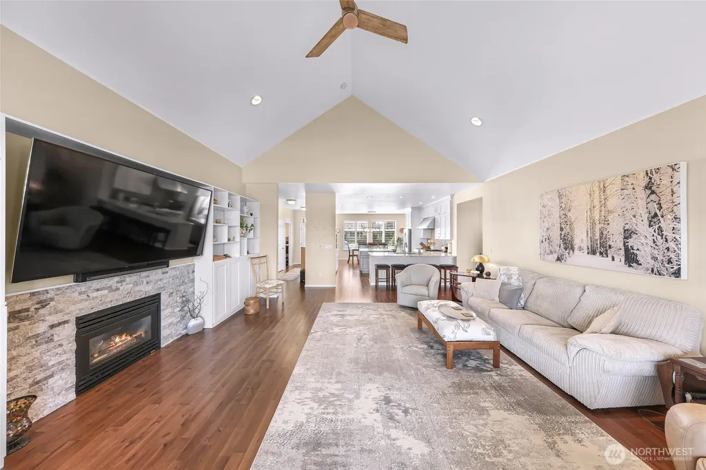 127 E Homestead Boulevard Lynden WA 98264