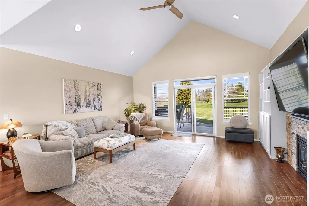 127 E Homestead Boulevard Lynden WA 98264