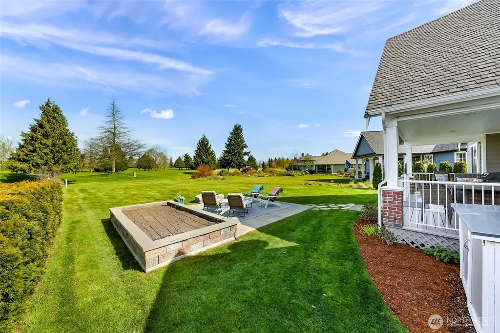 127 E Homestead Boulevard Lynden WA 98264