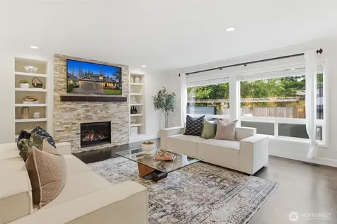 928 271st Avenue SE Sammamish WA 98075