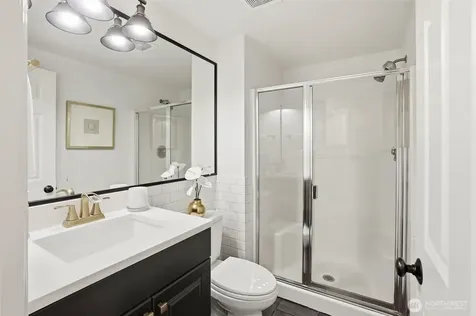 928 271st Avenue SE Sammamish WA 98075