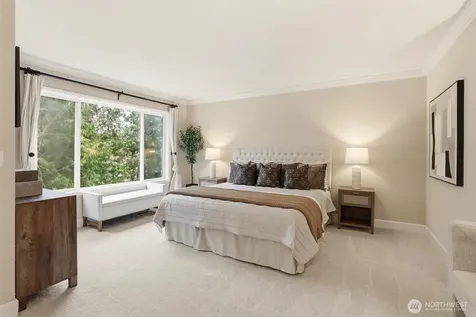 928 271st Avenue SE Sammamish WA 98075
