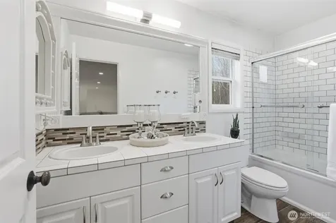 928 271st Avenue SE Sammamish WA 98075