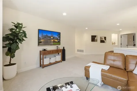 928 271st Avenue SE Sammamish WA 98075