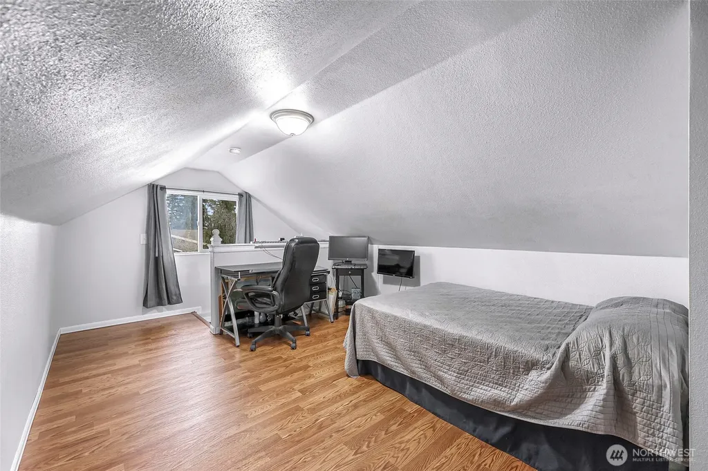 6981 Hannegan Road Lynden WA 98264