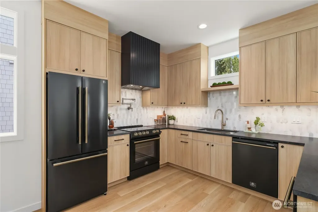 3636 Greenwood Avenue N Seattle WA 98103