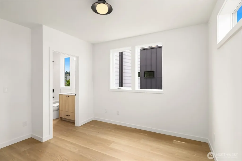 3638 Greenwood Avenue N Seattle WA 98103