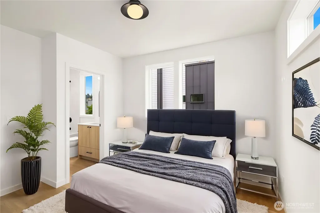 3638 Greenwood Avenue N Seattle WA 98103