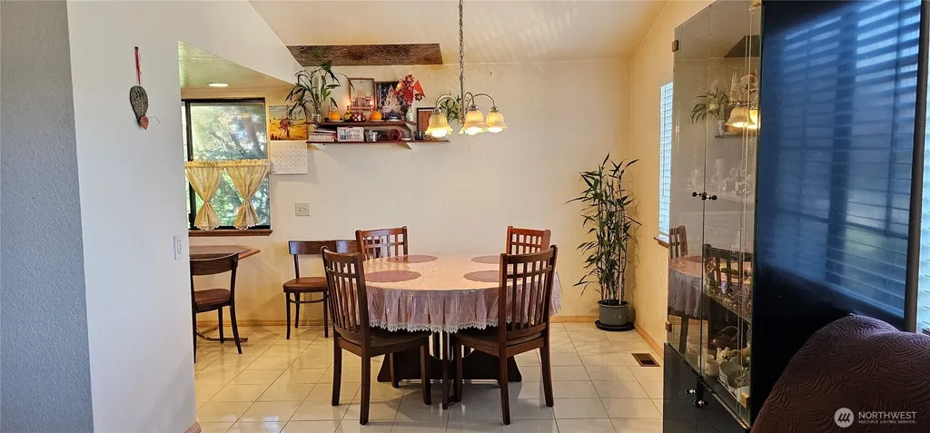 10903 Whitman Avenue N Seattle WA 98133