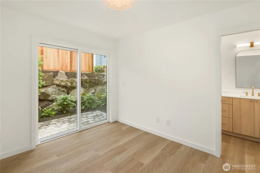 3638 Greenwood Avenue N Seattle WA 98103