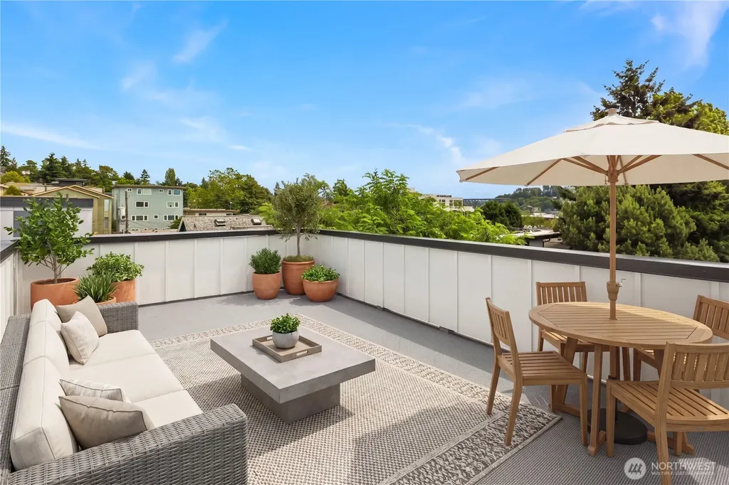 3638 Greenwood Avenue N Seattle WA 98103