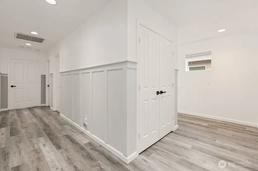 1210 29th Street NW Puyallup WA 98371