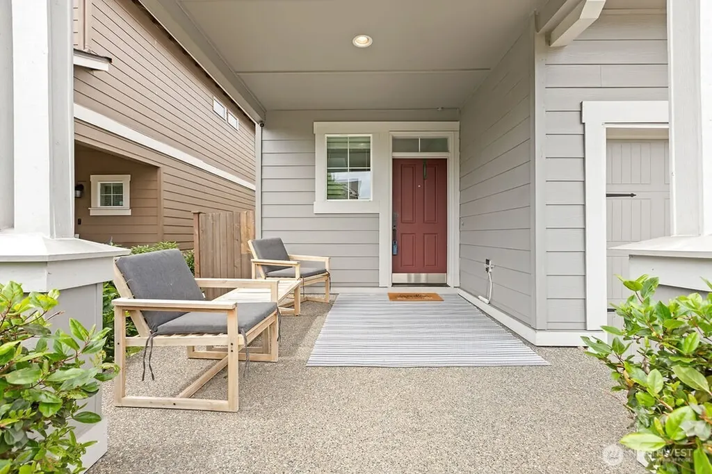 1210 29th Street NW Puyallup WA 98371
