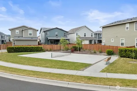 1210 29th Street NW Puyallup WA 98371