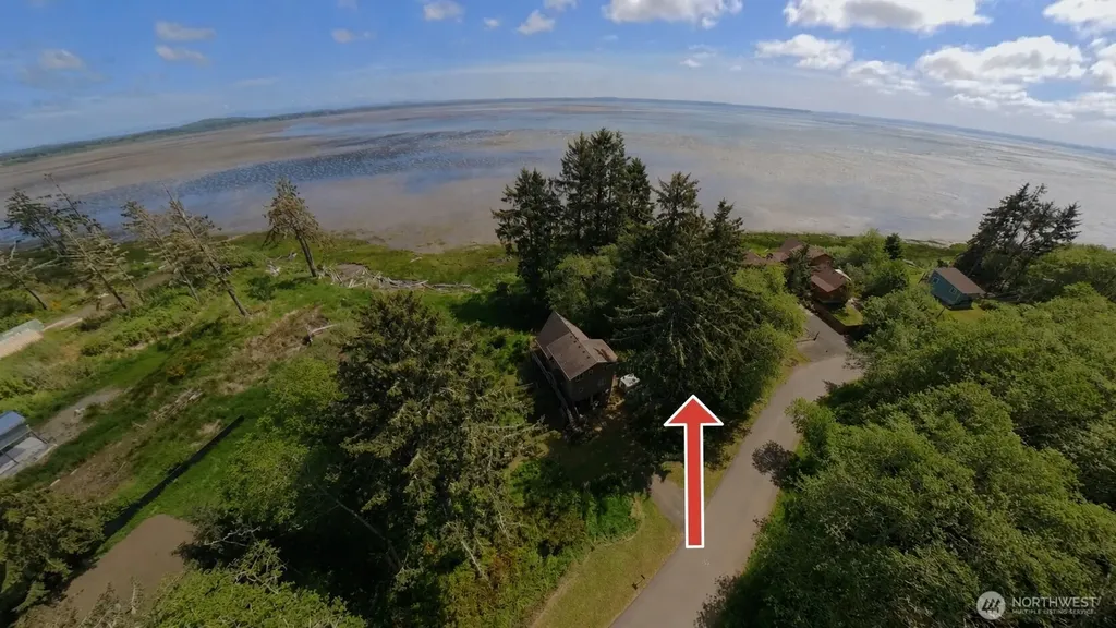 816 Duck Lake Drive NE Ocean Shores WA 98569