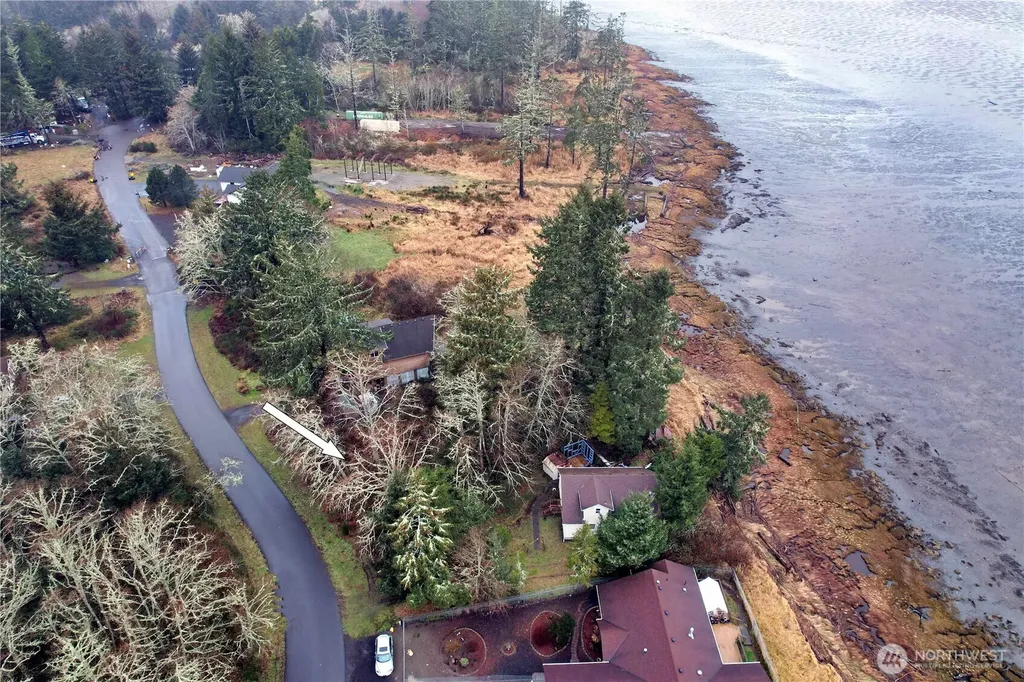 816 Duck Lake Drive NE Ocean Shores WA 98569