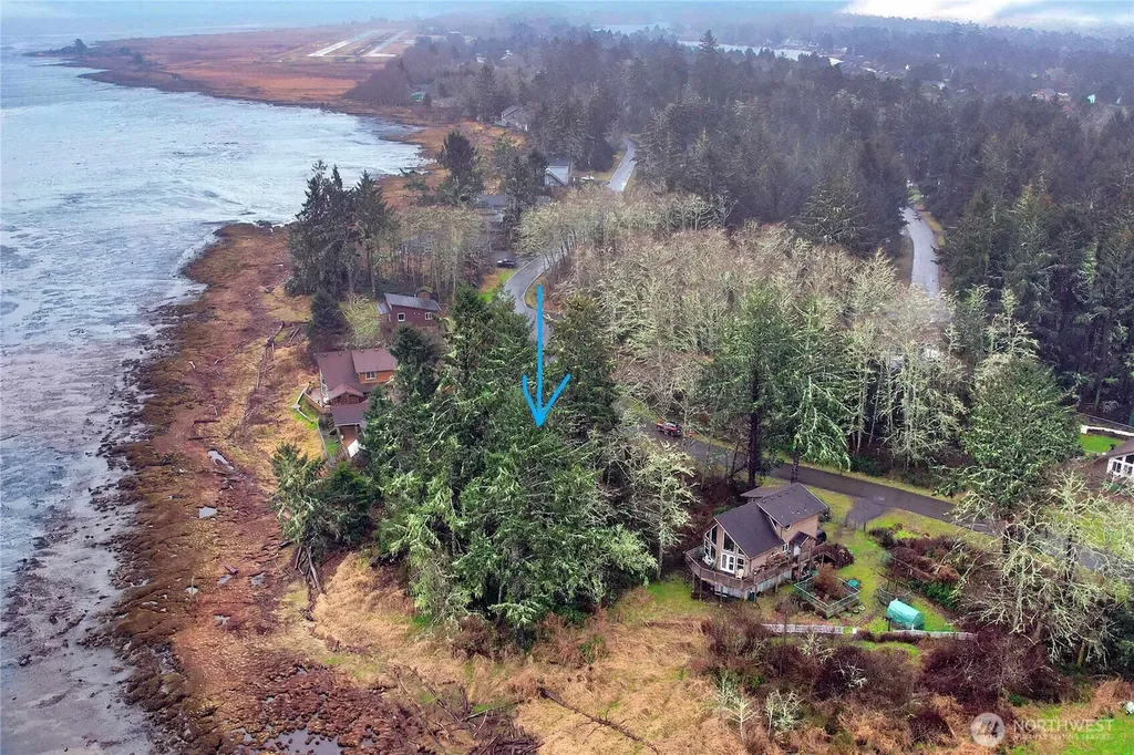816 Duck Lake Drive NE Ocean Shores WA 98569