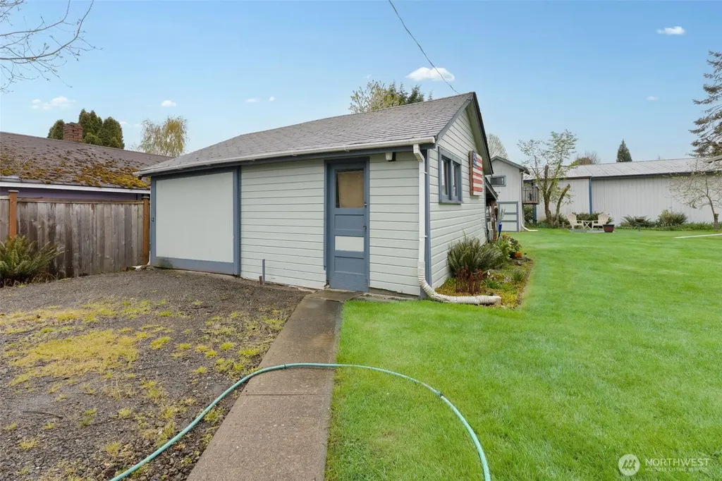 15120 Elm Street E Sumner WA 98390