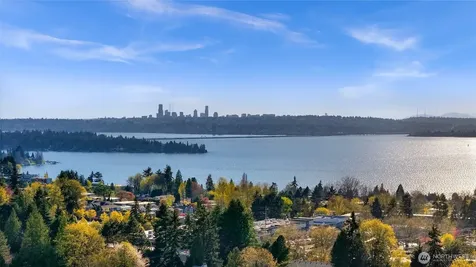 11230 NE 68th Street Kirkland WA 98033