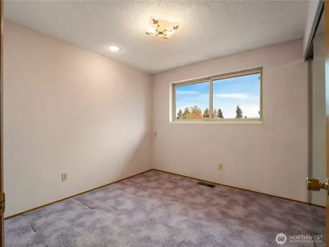 16526 116th Place SE Renton WA 98058