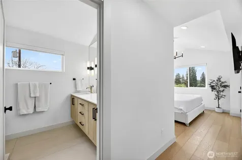 8647 18th Avenue SW Seattle WA 98106