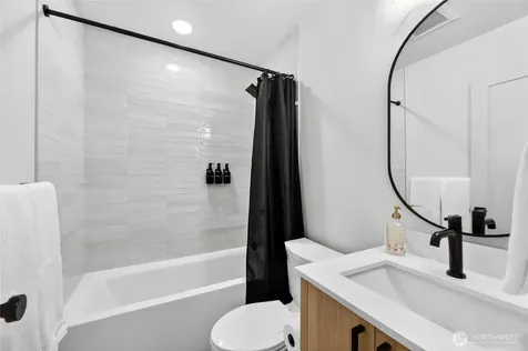 8647 18th Avenue SW Seattle WA 98106