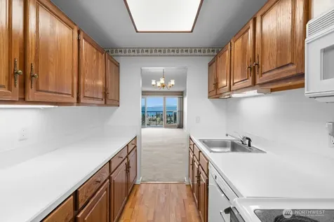 5025 California Avenue SW Seattle WA 98136