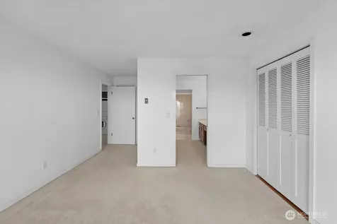 5025 California Avenue SW Seattle WA 98136