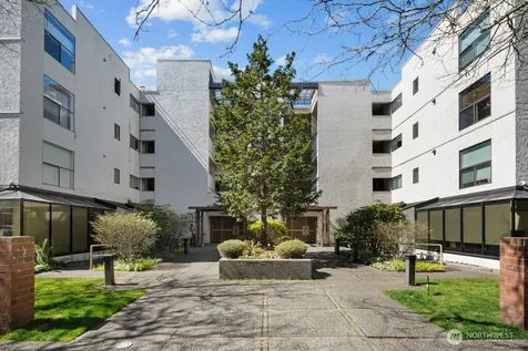 5025 California Avenue SW Seattle WA 98136