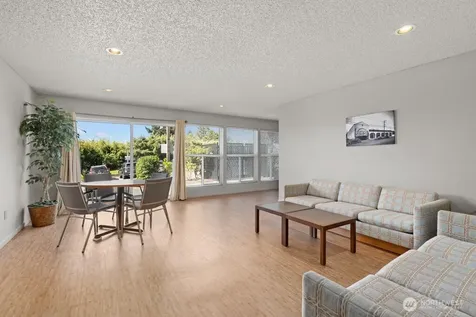 5025 California Avenue SW Seattle WA 98136