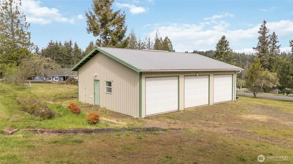 107 Bodine Road Kelso WA 98626