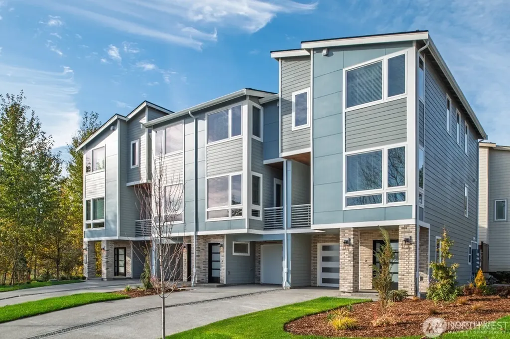 6611 S 128th Street Seattle WA 98178