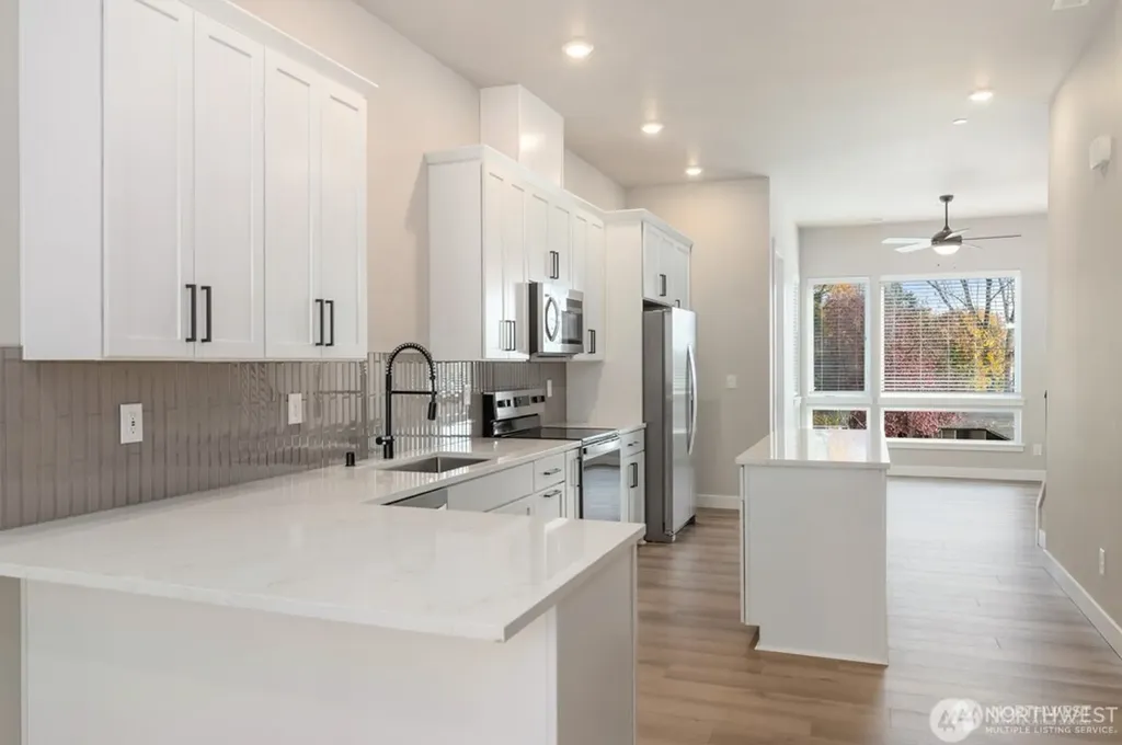 6611 S 128th Street Seattle WA 98178