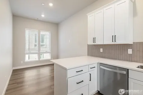 6611 S 128th Street Seattle WA 98178