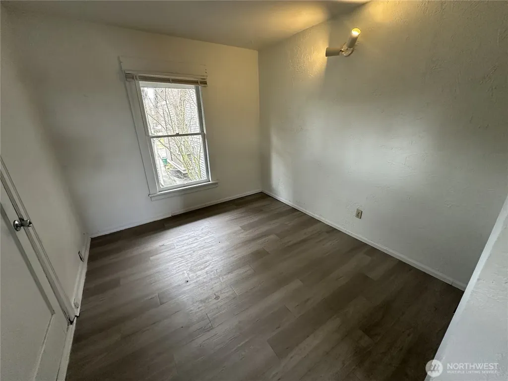 807 49th Street Seattle WA 98103