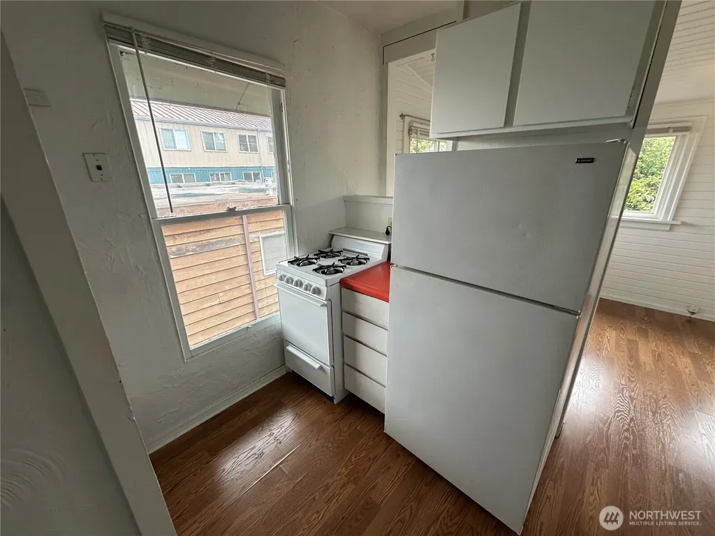 807 49th Street Seattle WA 98103
